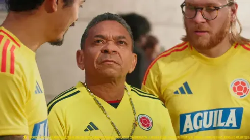 Don Mané Díaz, en el nuevo comercial de Águila para la Copa América 2024.
