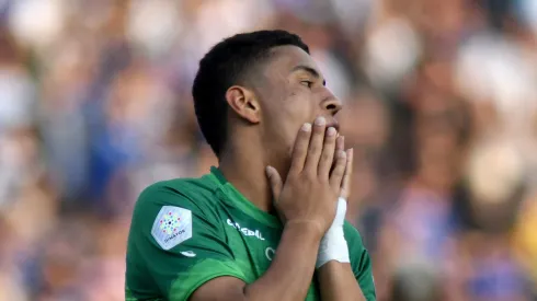 Johan Rojas de La Equidad reacciona después de perder oportunidad de gol a Millonarios F. C.
