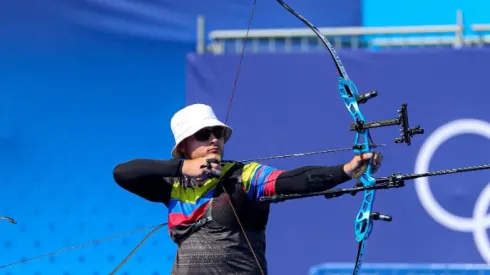 Santiago Arcila hace historia en París 2024 y sigue en la pelea por medalla en tiro con arco