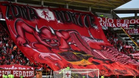 La hinchada de América de Cali en la ciudad de Tunja.
