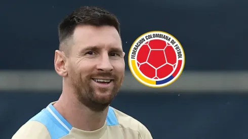 Messi y el escudo de la FCF.
