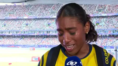 Natalia Linares, atleta colombiana en la prueba de Salto Largo en París 2024.
