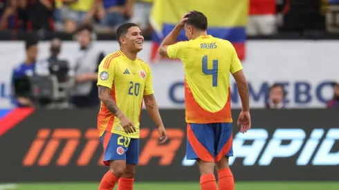 Juan Fernando Quintero con Santiago Arias.
