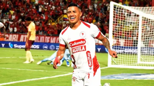 Cristian Barrios vs. Deportes Tolima.
