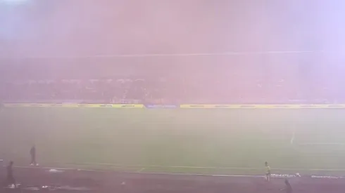 Humo en el estadio Bello Horizonte.
