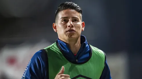 James Rodríguez en calentamiento del partido de Rayo Vallecano vs. Atlético de Madrid.
