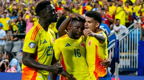 Jugadores de la Selección Colombia festejando.
