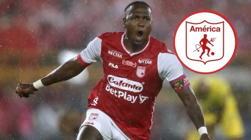 Hugo Rodallega festejando su gol con Santa Fe.
