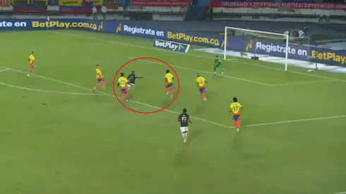 El momento del remate de Enner Valencia.
