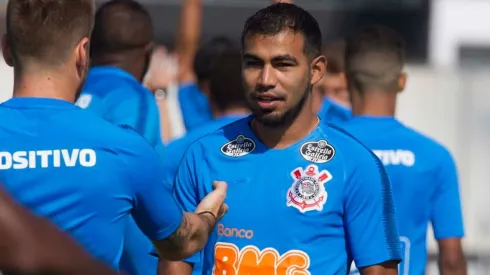 Fuerte suma: Corinthians en serio problema por deuda de Junior Sornoza