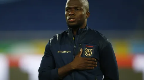 RIO DE JANEIRO, BRAZIL – JUNE 20: Enner Valencia of Ecuador sings his national anthem before a Group B match between Venezuela and Ecuador as part of Copa America Brazil 2021 at Estadio Olímpico Nilton Santos on June 20, 2021 in Rio de Janeiro, Brazil. (Photo by Wagner Meier/Getty Images)
