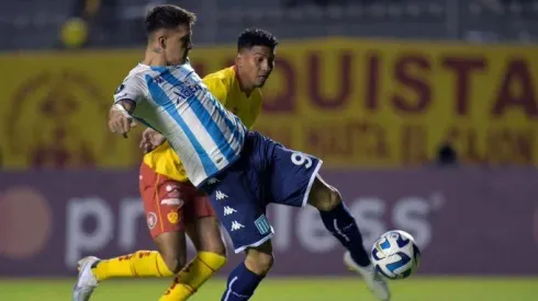 Al borde de la eliminación: Aucas cayó ante Racing en Quito