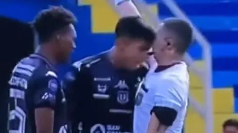 El árbitro Guillén fue agredido con un cabezazo. 
