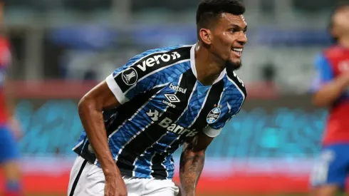 Rodrigues of Gremio celebrates after scoring a goal (Getty).
