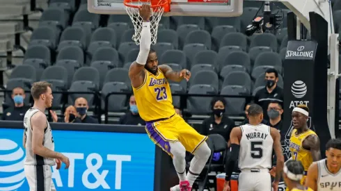 Spurs receive Lakers in consecutive games this season. (Getty)
