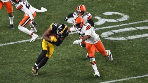 JuJu Smith-Schuster vs. the Browns. (Getty)
