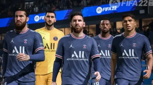 Lionel Messi poses with his jersey next to President Nasser Al Khelaifi and Leonardo after the press conference of Paris Saint-Germain at Parc des Princes (Getty).
