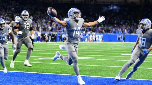 Amon-Ra St. Brown #14 of the Detroit Lions celebrates
