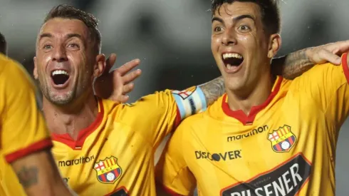 Damián Díaz and Michael Hoyos of Barcelona SC