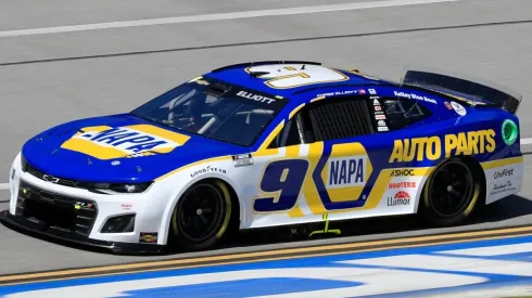 Chase Elliott (championship leader) during qualifying for the NASCAR Cup Series GEICO 500
