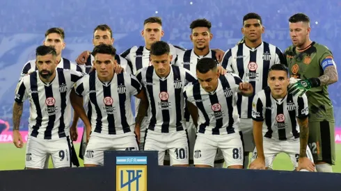 Players of Talleres pose for the team photo
