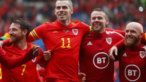 Joe Allen, Gareth Bale, Danny Guthrie and Johnny Williams of Wales
