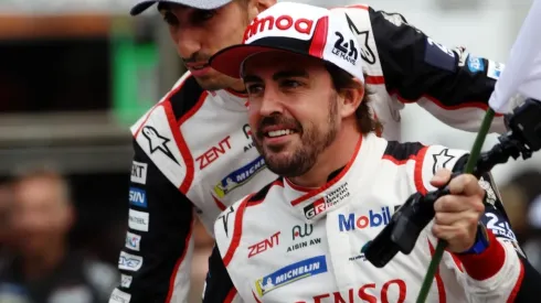 Fernando Alonso celebrates his victory in Le Mans
