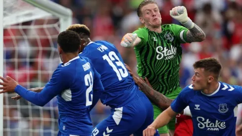 Everton players in a friendly game against Arsenal
