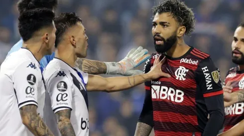 Francisco Ortega of Velez Sarsfield scuffle with Gabriel Barbosa of Flamengo
