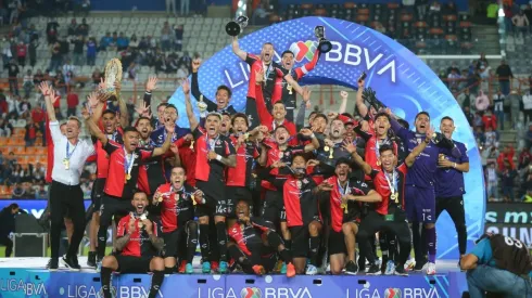 Atlas celebrates Liga MX and Campeon de Campeones titles
