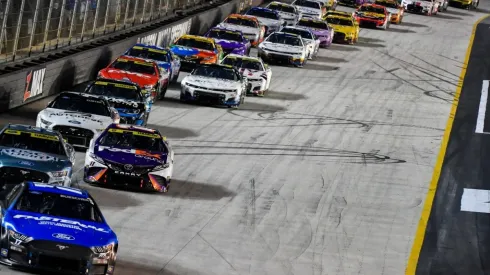 Chris Buescher leads the field during the Bass Pro Shops Night Race
