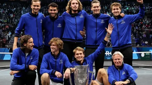 Team Europe poses with the Laver Cup trophy
