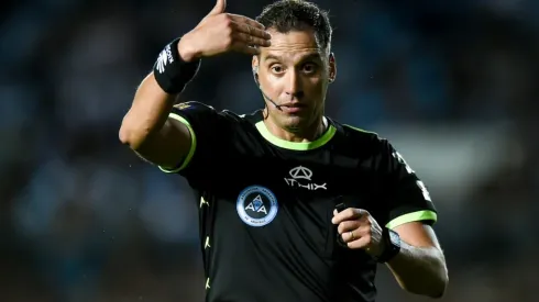 Referee Fernando Rapallini