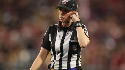 Sarah Thomas referee of the NFL
