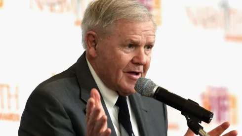 Denny Crum at the 2016 Naismith Awards Brunch