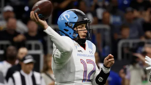 Luis Perez of the Arlington Renegades