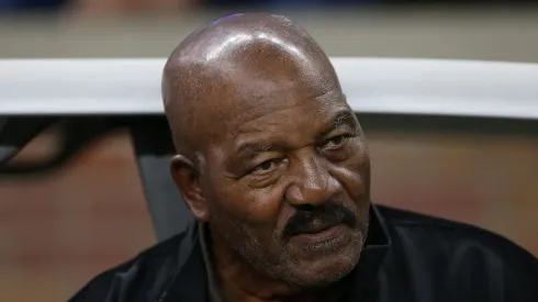 Jim Brown watching a game of the Cleveland Browns
