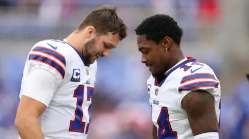 Josh Allen with Stefon Diggs – Buffalo Bills – NFL 2022
