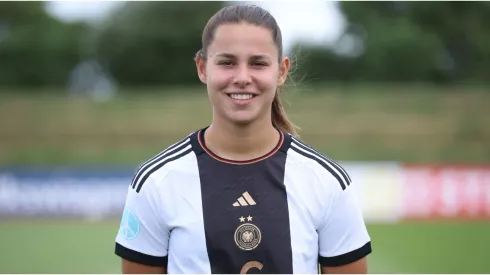 Lena Oberdorf poses for a photo