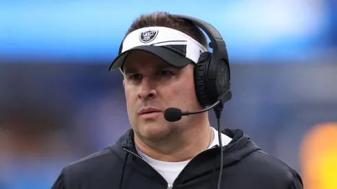 Josh McDaniels with the Las Vegas Raiders
