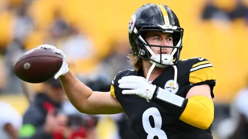 Kenny Picket quarterback of the Pittsburgh Steelers