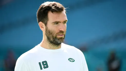 Joe Flacco warming up for the New York Jets.