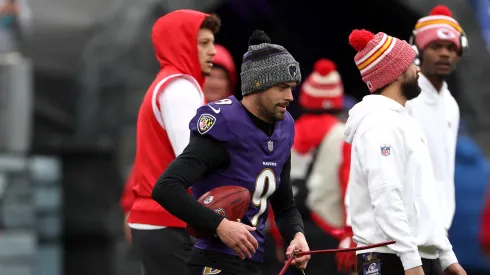 Justin Tucker #9 of the Baltimore Ravens warms up prior to the AFC Championship Game against the Kansas City Chiefs at M&T Bank Stadium on January 28, 2024 in Baltimore, Maryland.
