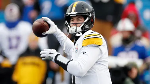 Kenny Pickett quarterback of the Pittsburgh Steelers