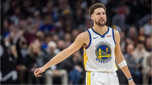 Klay Thompson playing for the Golden State Warriors.
