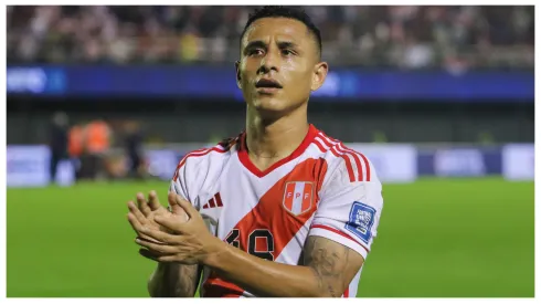 Yoshimar Yotun of Peru shows appreciation to the fans after a FIFA World Cup 2026 Qualifier match between Paraguay and Peru