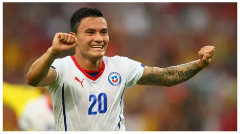 Charles Aranguiz of Chile celebrates scoring his team's second goal during the 2014 FIFA World Cup 
