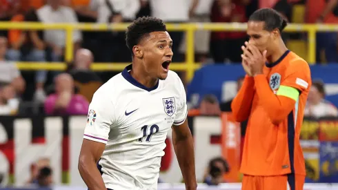 Ollie Watkins of England celebrates scoring his team's second goal during the UEFA EURO 2024 semi-final match between Netherlands and England at Football Stadium Dortmund on July 10, 2024 in Dortmund, Germany. 
