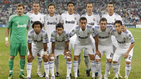 (L-R) Iker Casillas, Pepe, Marcelo Vieira, Xabi Alonso, Angel di Maria, Sami Khedira, Alvaro Arbeloa, Ricardo Carvalho, Gonzalo Higuain, Cristiano Ronaldo and Mesut Ozil pose for a team picture prior to the start of the UEFA Champions League group G match between Real Madrid and AFC Ajax at Estadio Santiago Bernabeu on September 15, 2010 in Madrid, Spain. 
