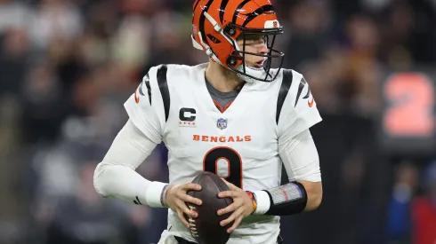 Joe Burrow #9 of the Cincinnati Bengals looks to pass against the Baltimore Ravens during the second quarter of the game at M&T Bank Stadium on November 16, 2023 in Baltimore, Maryland.
